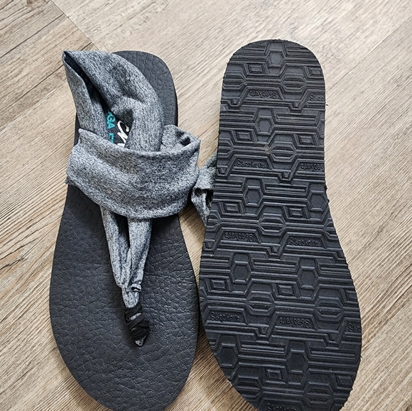 Skechers Yoga foam sandals - Picture 4 of 4